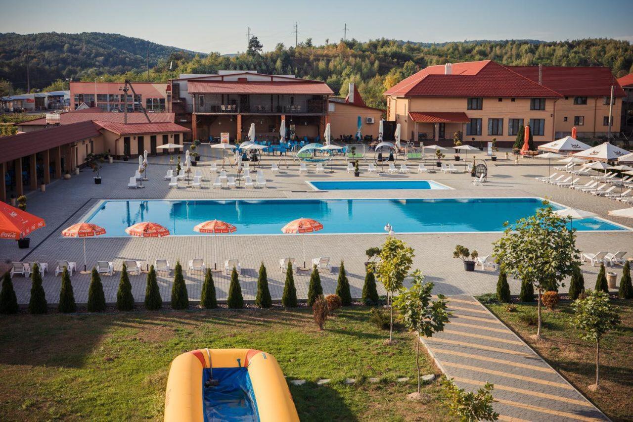 Illara Spa Hotel Irshava מראה חיצוני תמונה